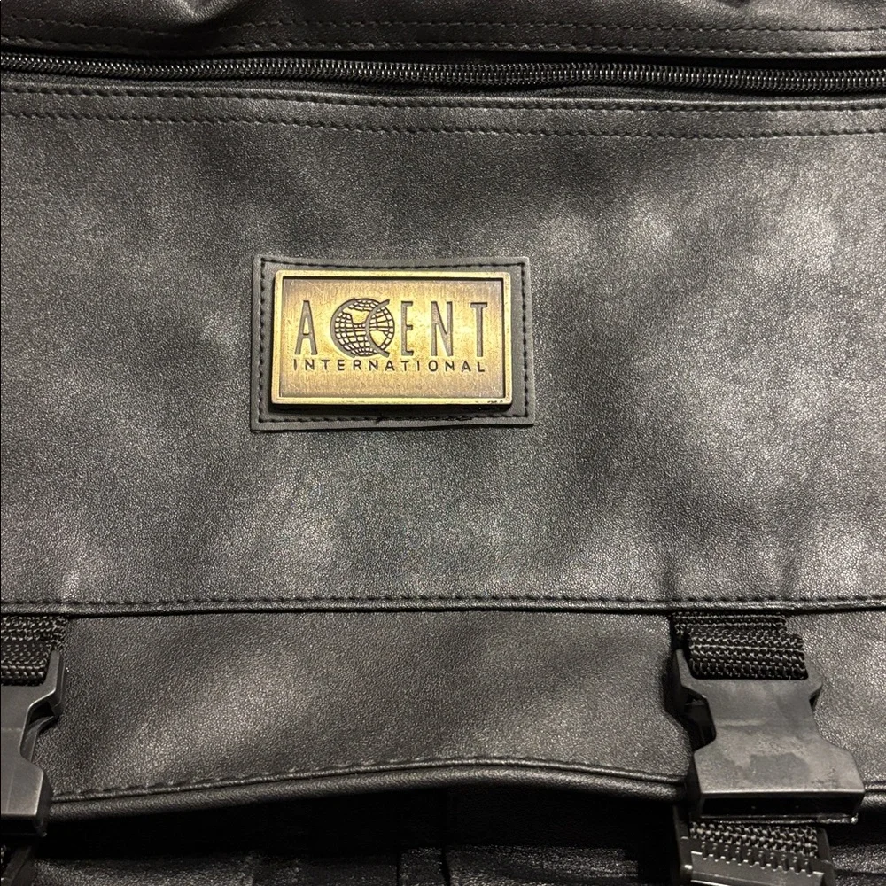 Accent International like new